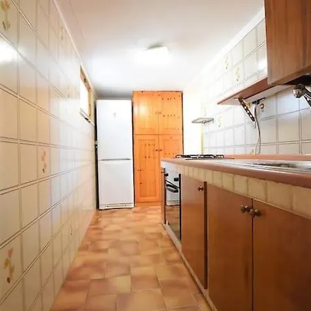 Trilocale A 80 Mt Dal Mare 아파트